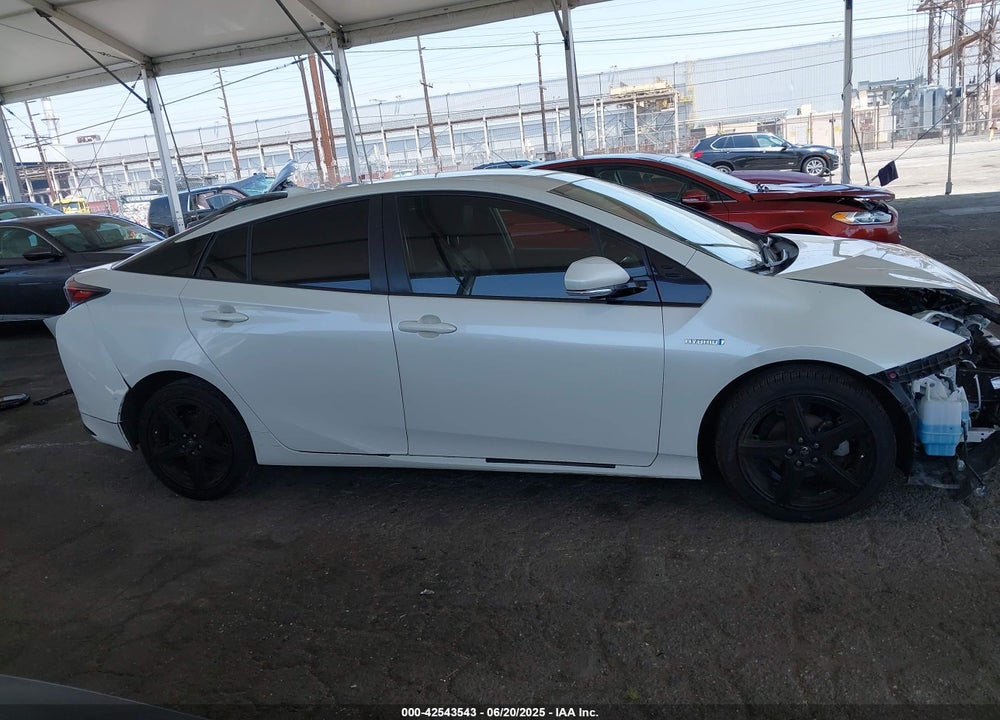 2018 TOYOTA PRIUS VIN: JTDKARFU2J3062200