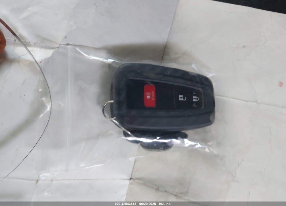 2018 TOYOTA PRIUS VIN: JTDKARFU2J3062200