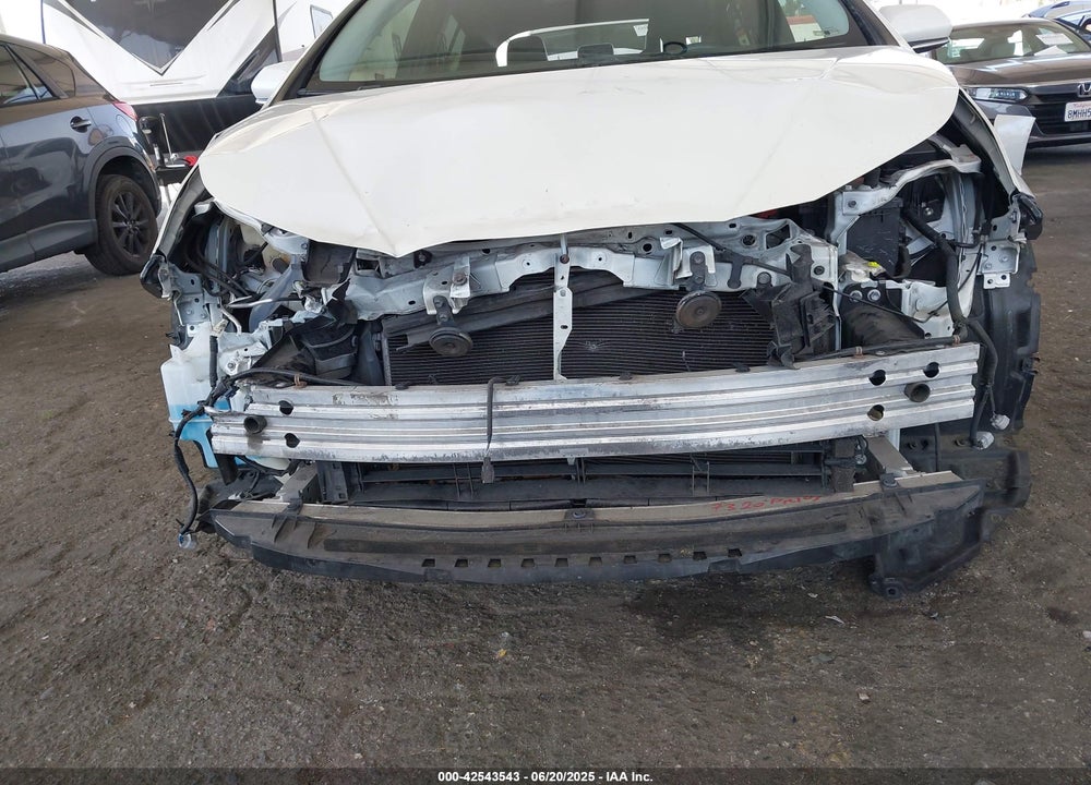 2018 TOYOTA PRIUS VIN: JTDKARFU2J3062200