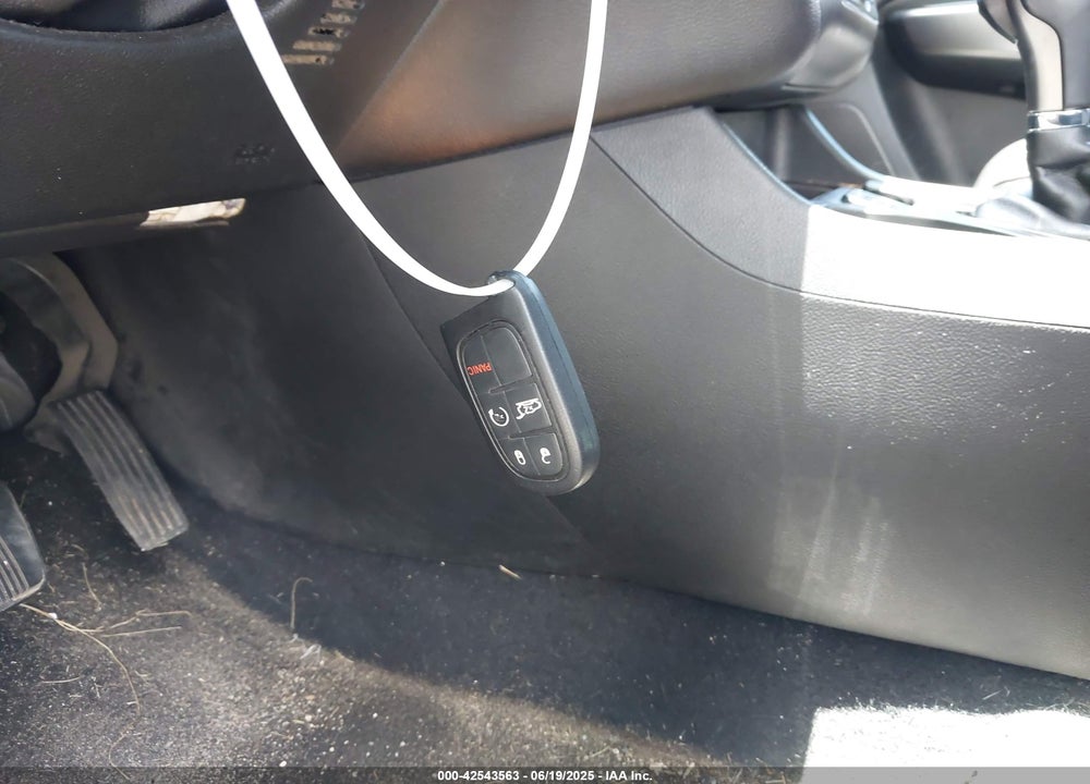 2019 JEEP CHEROKEE VIN: 1C4PJLDB1KD266115