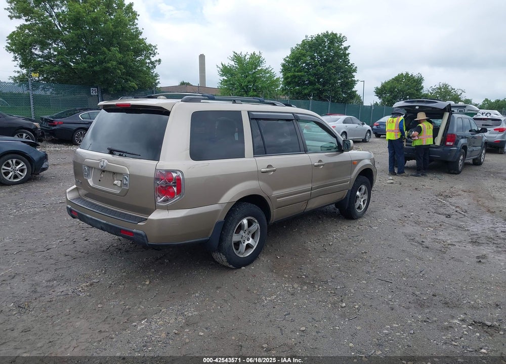 2006 HONDA PILOT VIN: 5FNYF28756B008300