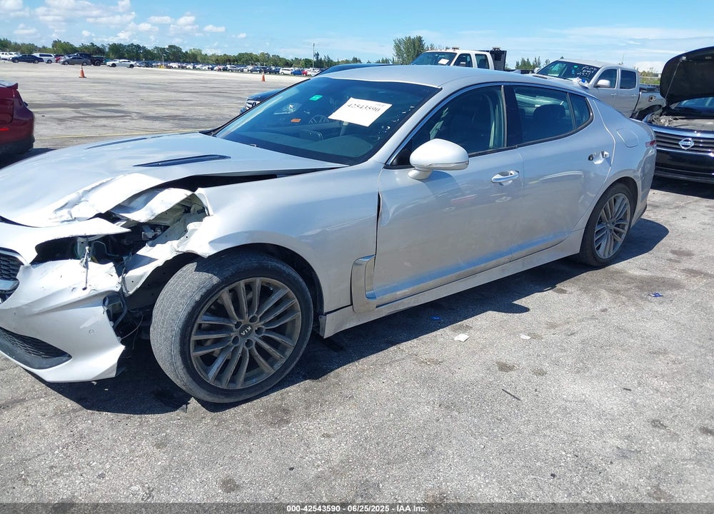 2018 KIA STINGER VIN: KNAE15LA5J6035665