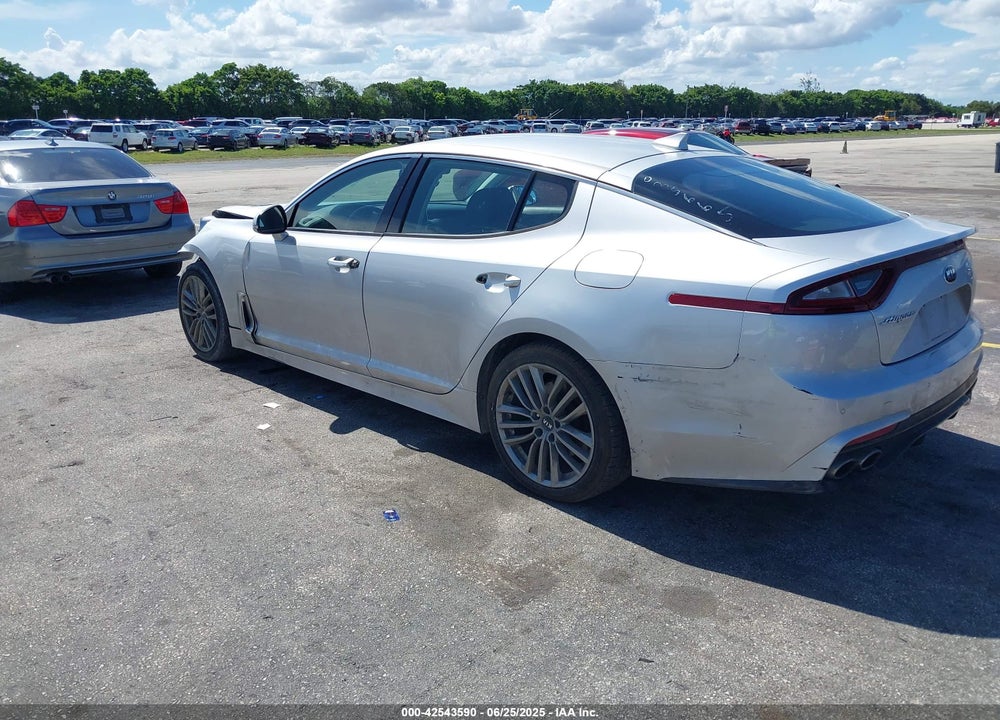 2018 KIA STINGER VIN: KNAE15LA5J6035665