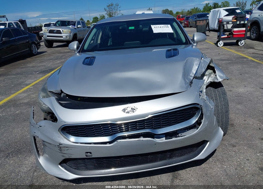 2018 KIA STINGER VIN: KNAE15LA5J6035665