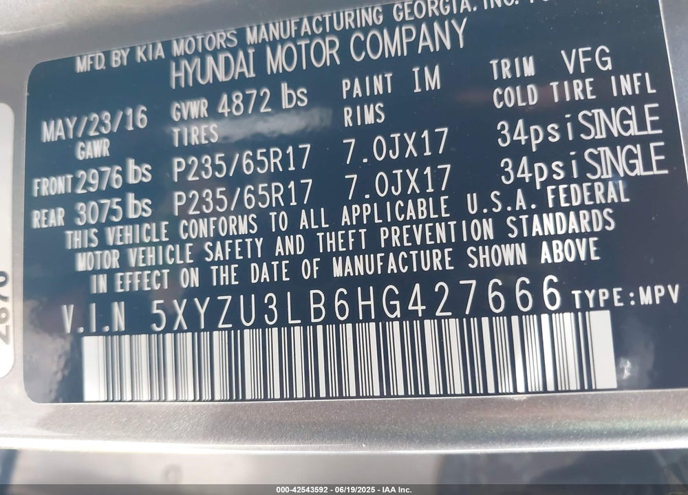 2017 HYUNDAI SANTA FE VIN: 5XYZU3LB6HG427666