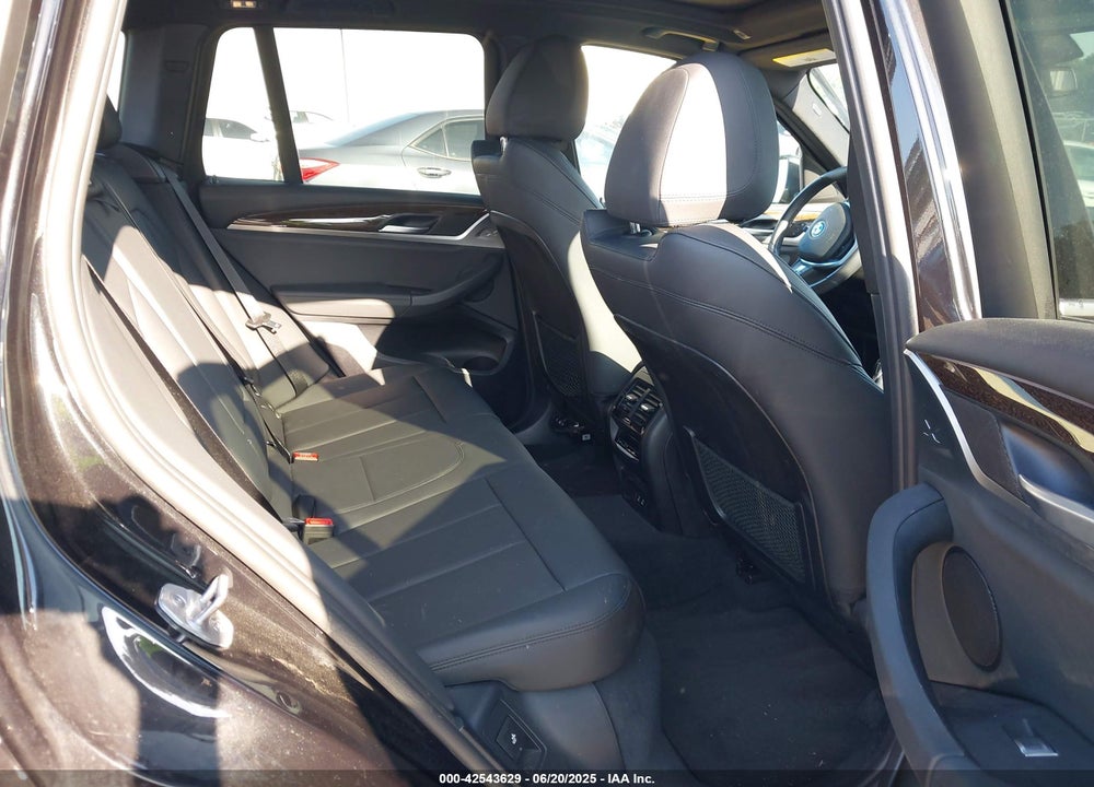 2021 BMW X3 VIN: 5UXTY5C08M9E22406