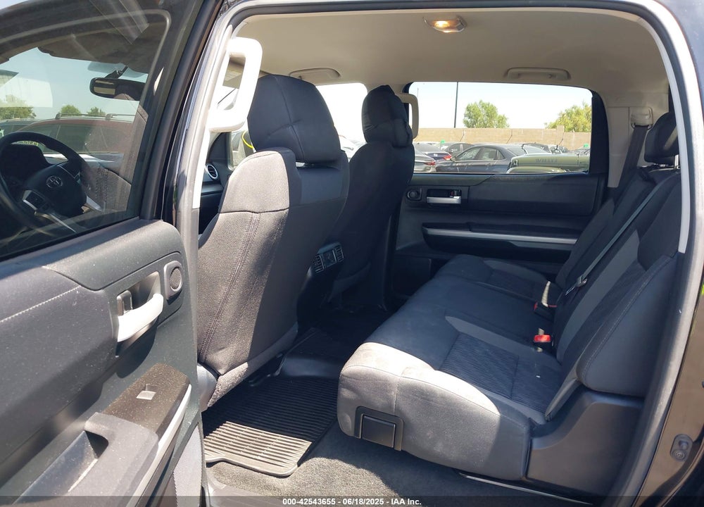 2017 TOYOTA TUNDRA SR5 4.6L V8 VIN: 5TFEM5F10HX120309