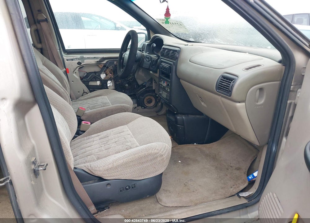 2000 PONTIAC MONTANA M16 VIN: 1GMDX03E5YD230086