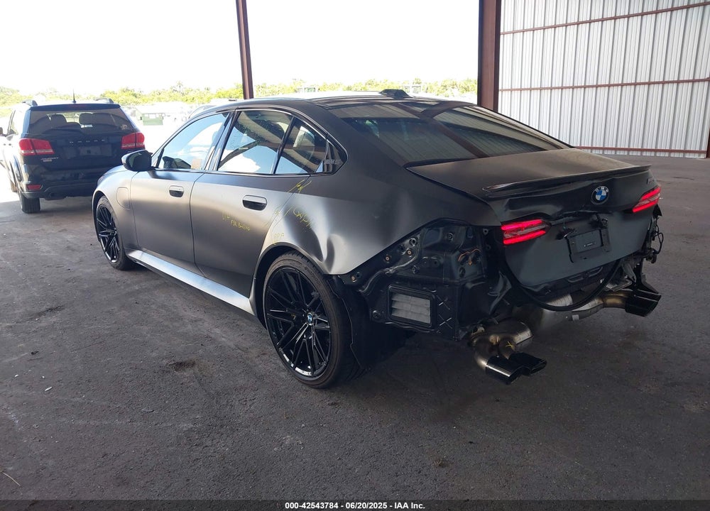 2025 BMW M5 VIN: WBS83FK04SCU11874