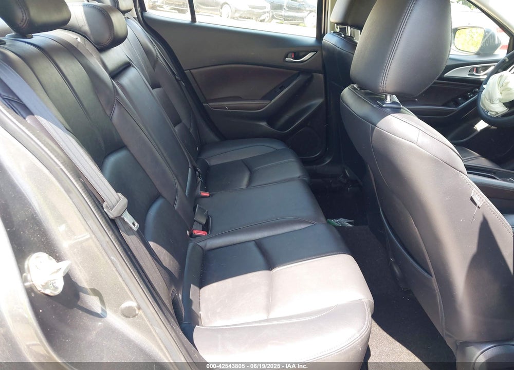 2018 MAZDA 3 VIN: 3MZBN1V33JM176197