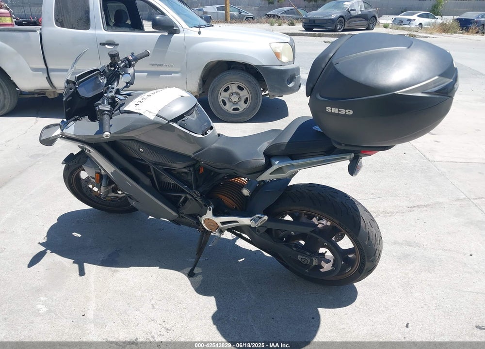 2021 ZERO MOTORCYCLES INC SR/S VIN: 538ZFBZ75MCL17947