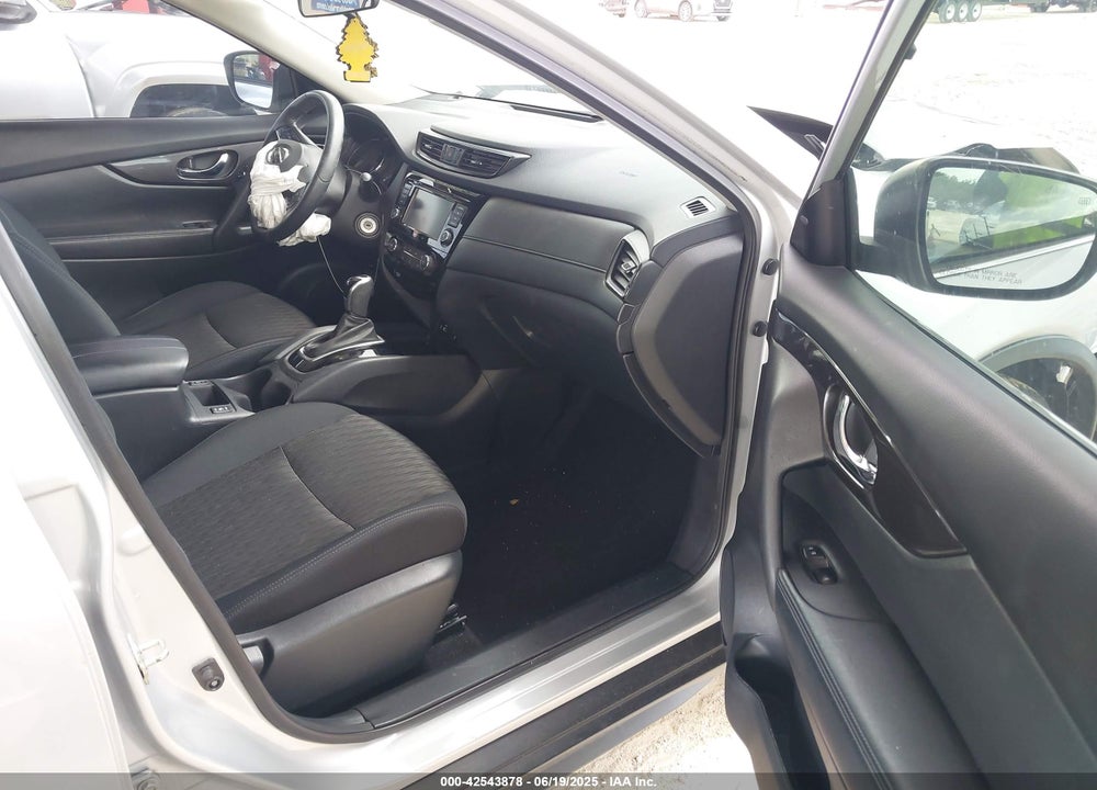 2019 NISSAN ROGUE VIN: 5N1AT2MT4KC843367