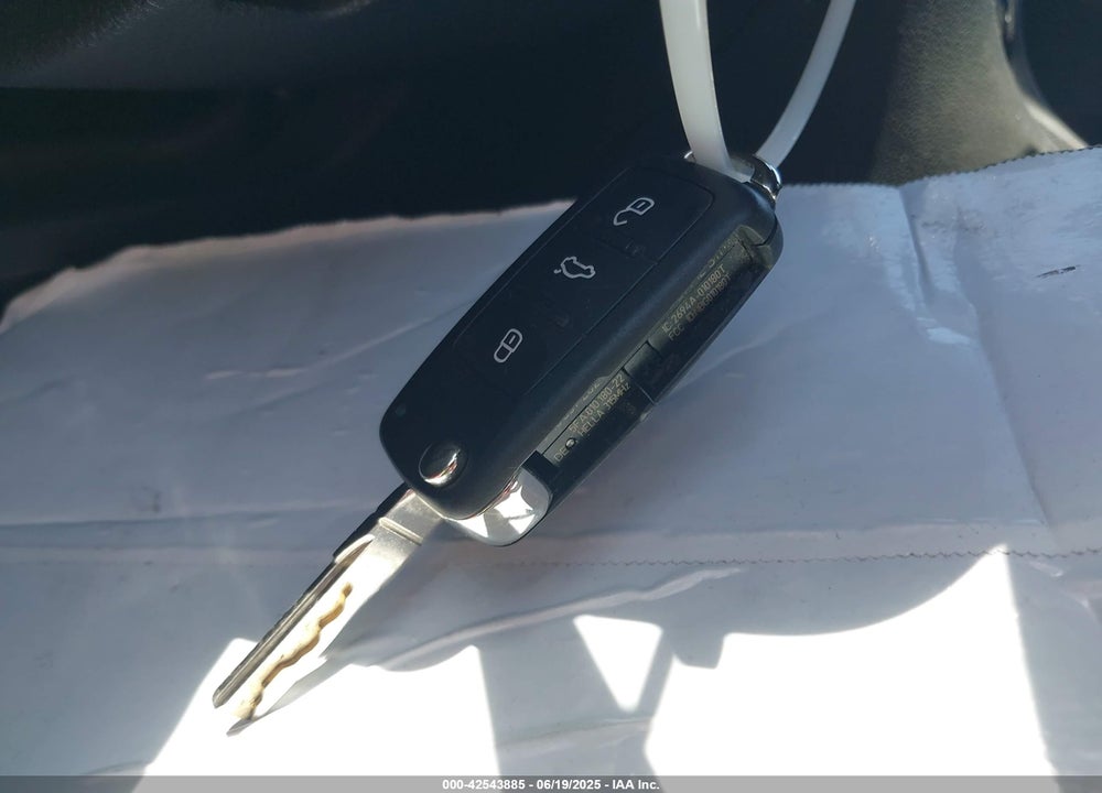 2012 VOLKSWAGEN GTI VIN: WVWGD7AJ3CW103062