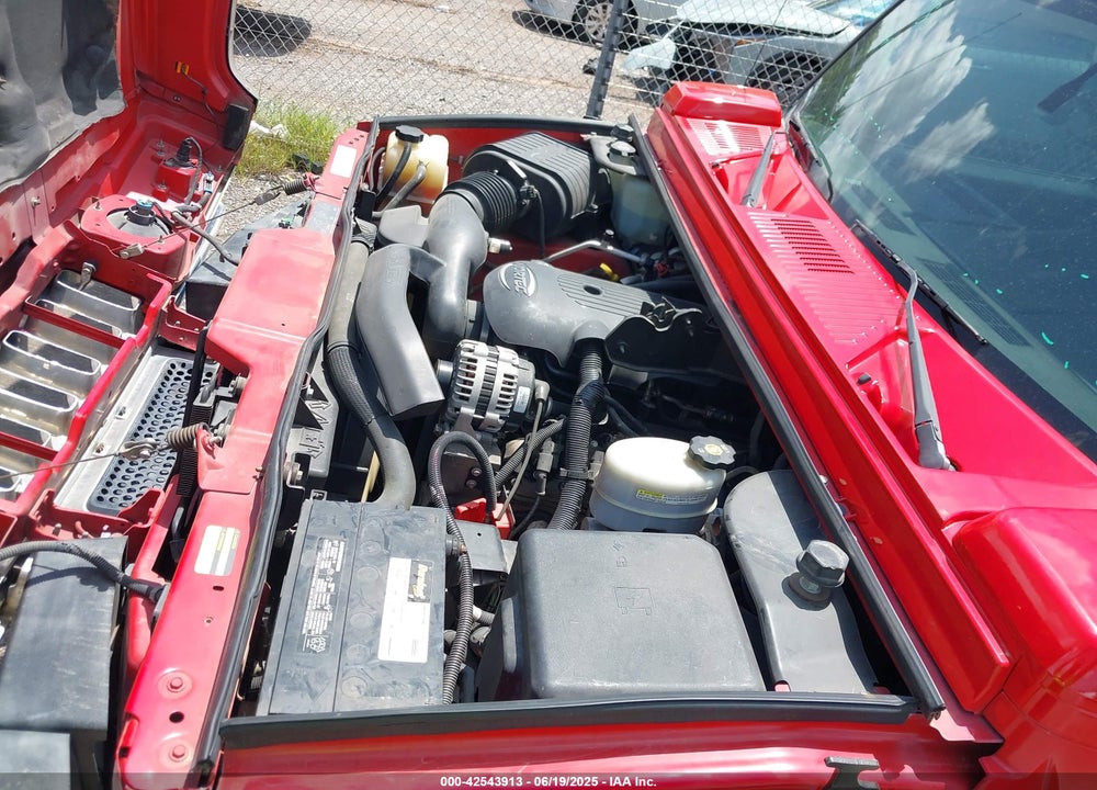 2005 HUMMER H2 SUT VIN: 5GRGN22U05H119668