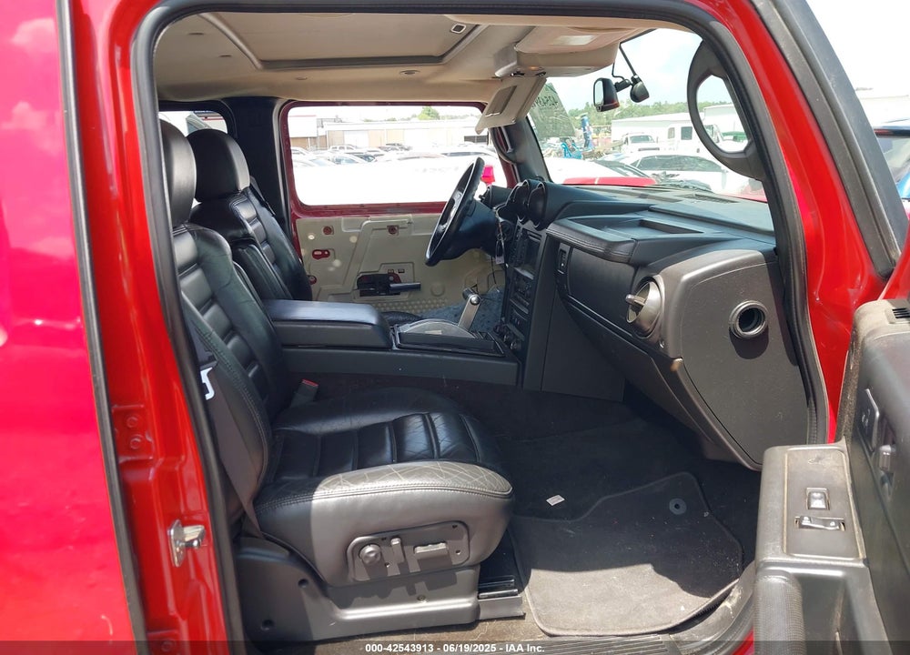 2005 HUMMER H2 SUT VIN: 5GRGN22U05H119668