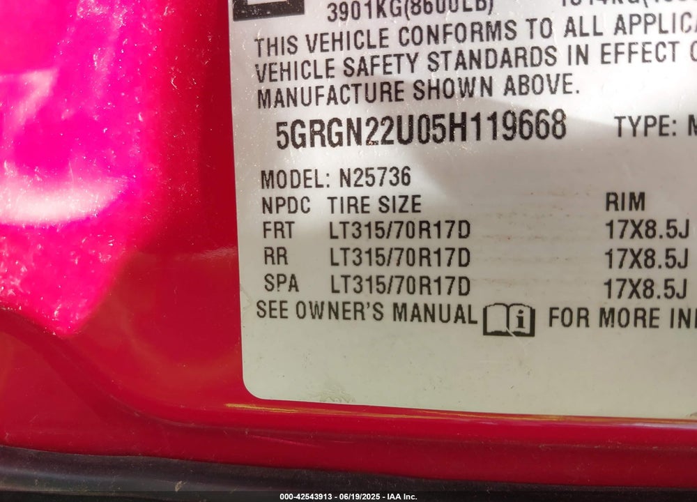 2005 HUMMER H2 SUT VIN: 5GRGN22U05H119668