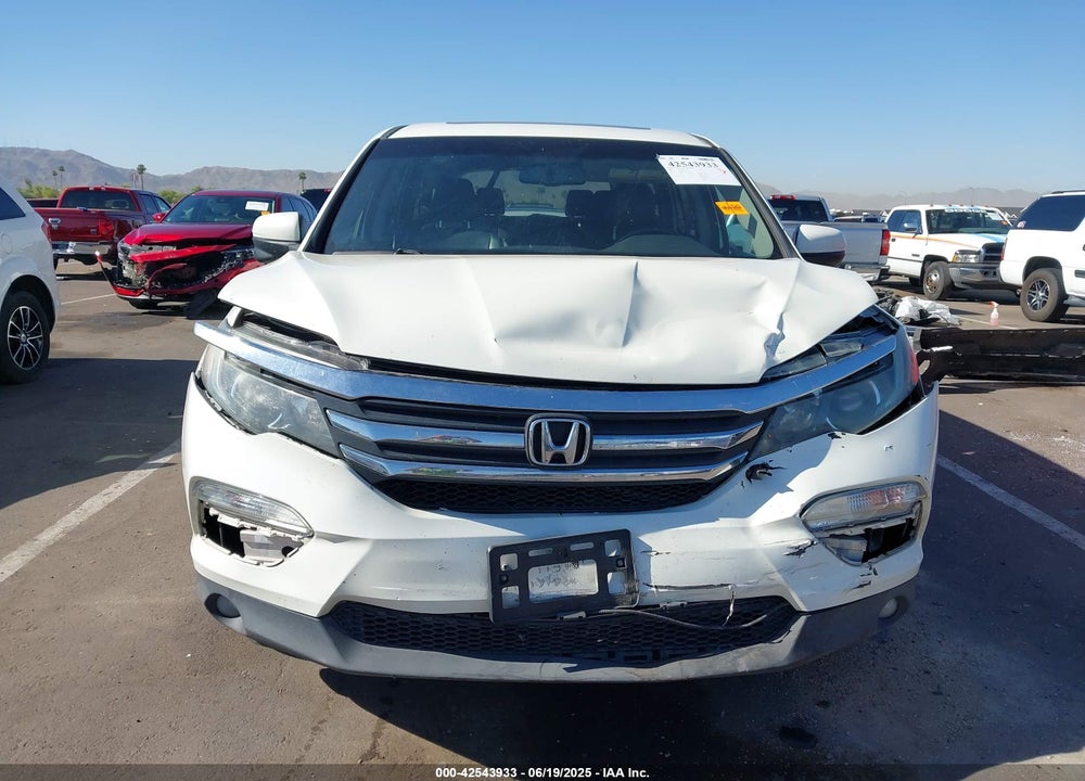 2018 HONDA PILOT VIN: 5FNYF5H50JB023800