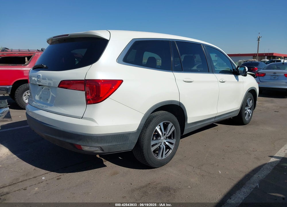 2018 HONDA PILOT VIN: 5FNYF5H50JB023800
