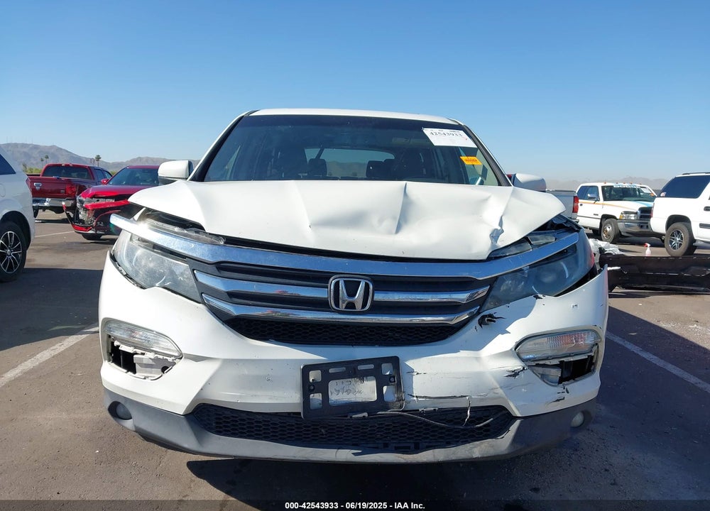 2018 HONDA PILOT VIN: 5FNYF5H50JB023800