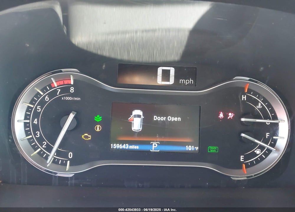 2018 HONDA PILOT VIN: 5FNYF5H50JB023800