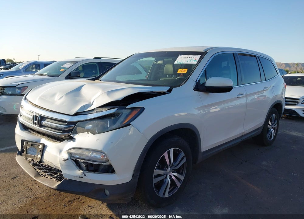 2018 HONDA PILOT VIN: 5FNYF5H50JB023800