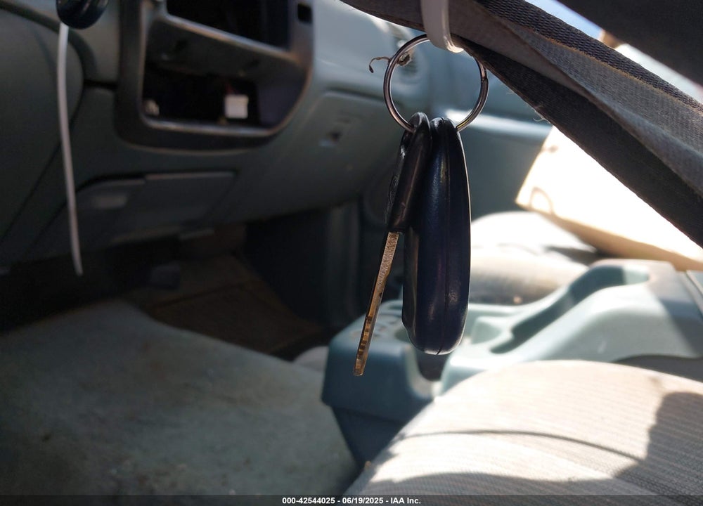 1996 FORD EXPLORER VIN: 1FMDU32X4TZA63759