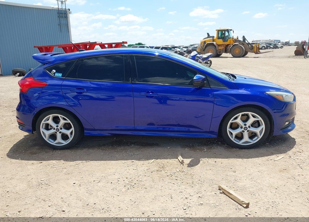 2015 FORD FOCUS VIN: 1FADP3L97FL293983