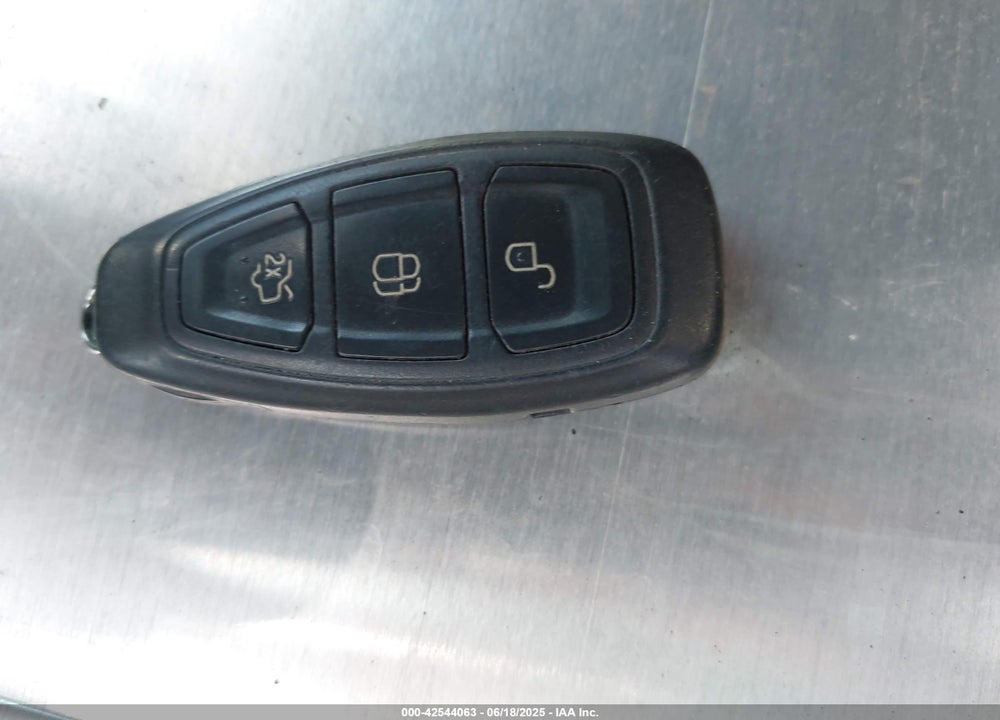 2015 FORD FOCUS VIN: 1FADP3L97FL293983