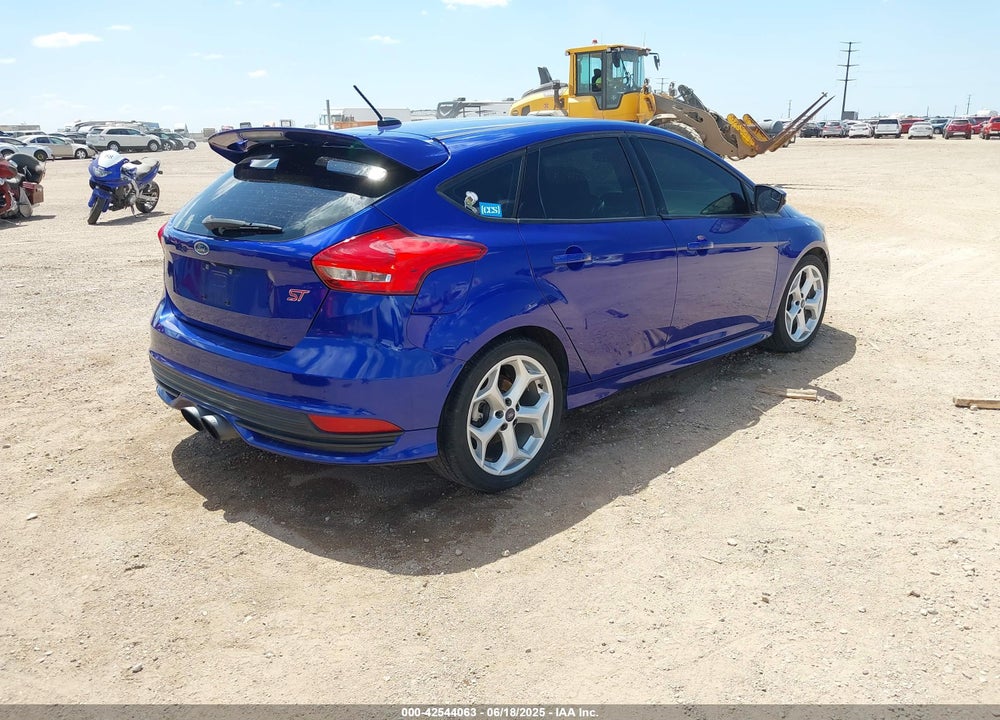 2015 FORD FOCUS VIN: 1FADP3L97FL293983
