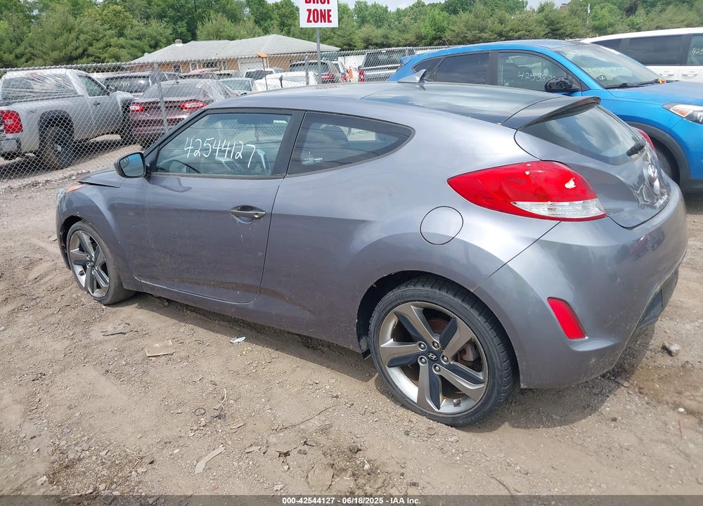2016 HYUNDAI VELOSTER BASE (M6) VIN: KMHTC6AD4GU303242