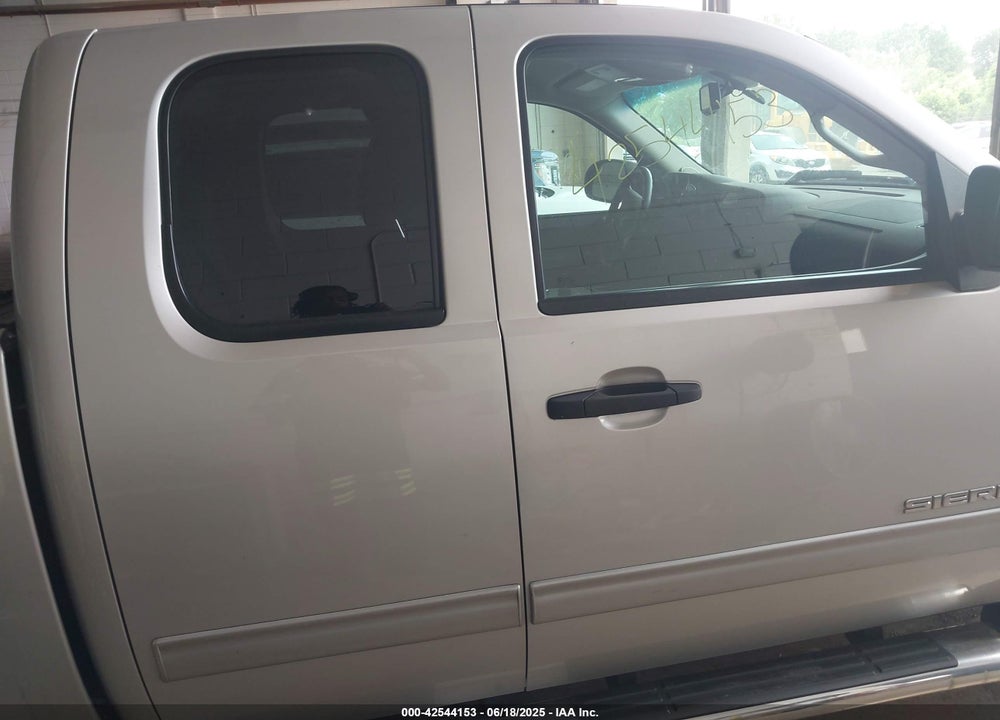 2013 GMC SIERRA 1500 SLE VIN: 1GTR2VE79DZ269295