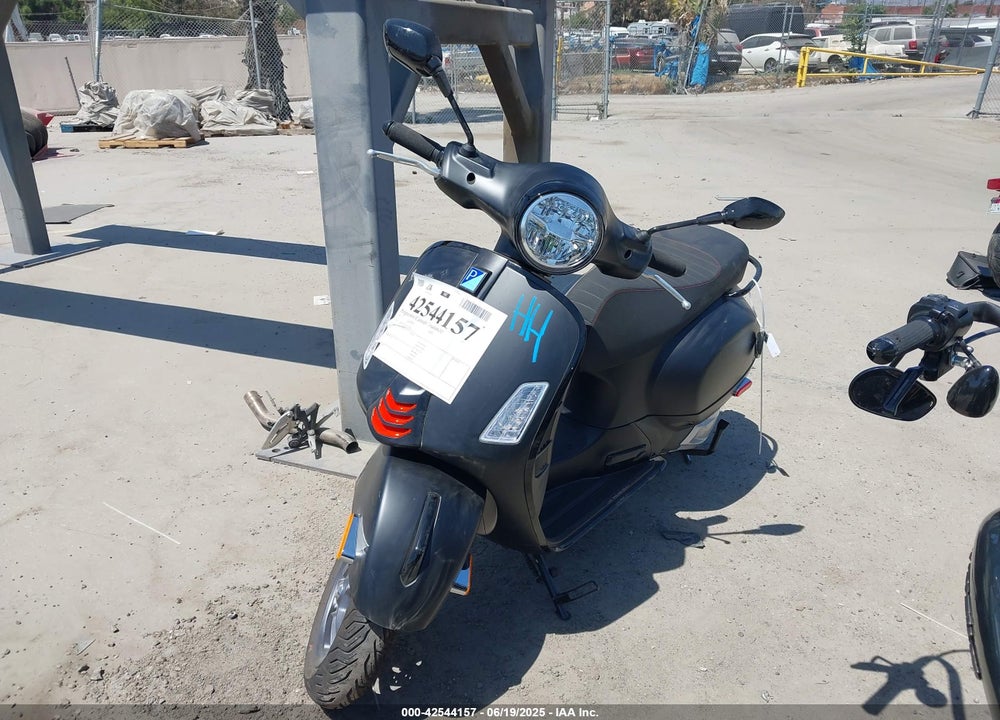2025 VESPA GTS 310 VIN: ZAPMD30N4S5200080