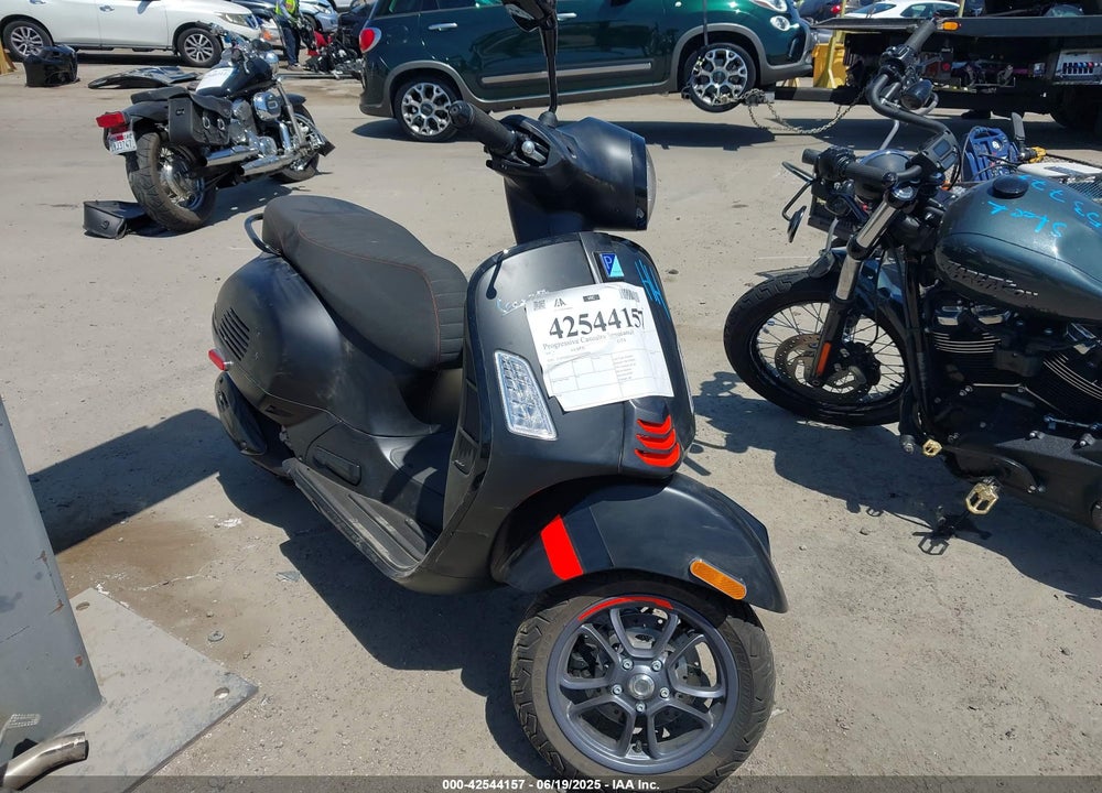 2025 VESPA GTS 310 VIN: ZAPMD30N4S5200080