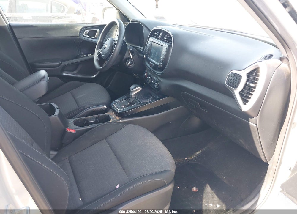 2021 KIA SOUL VIN: KNDJ23AU7M7779427