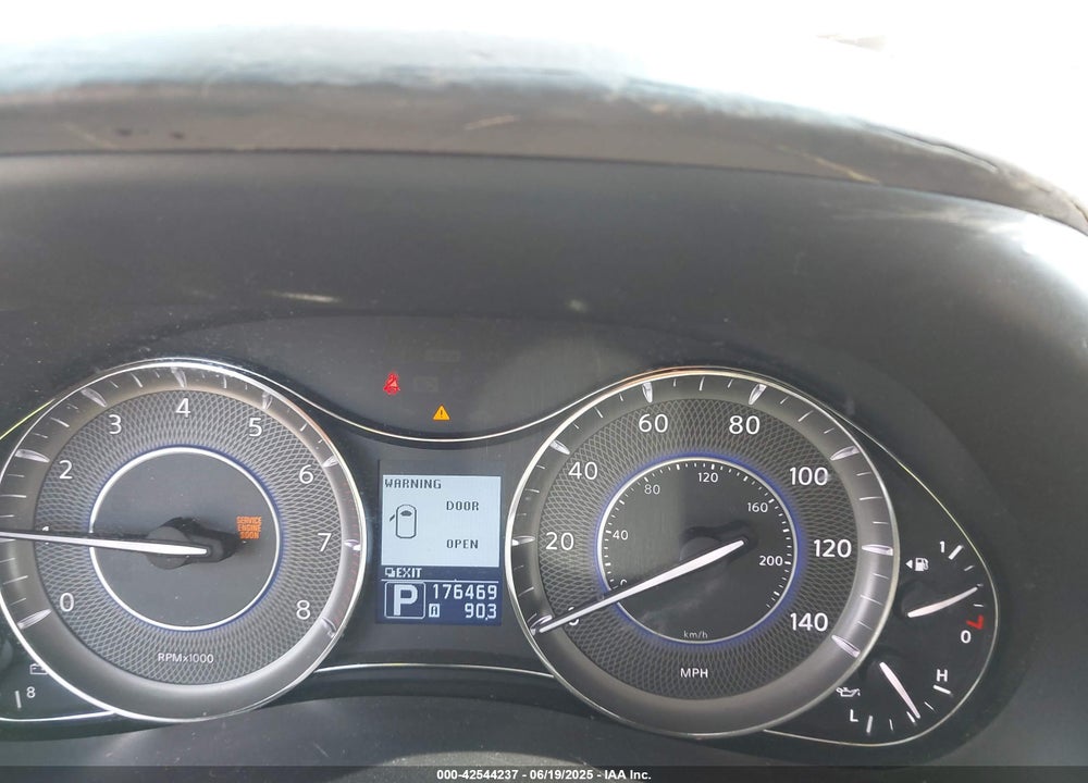 2011 INFINITI QX56 VIN: JN8AZ2NE6B9004485