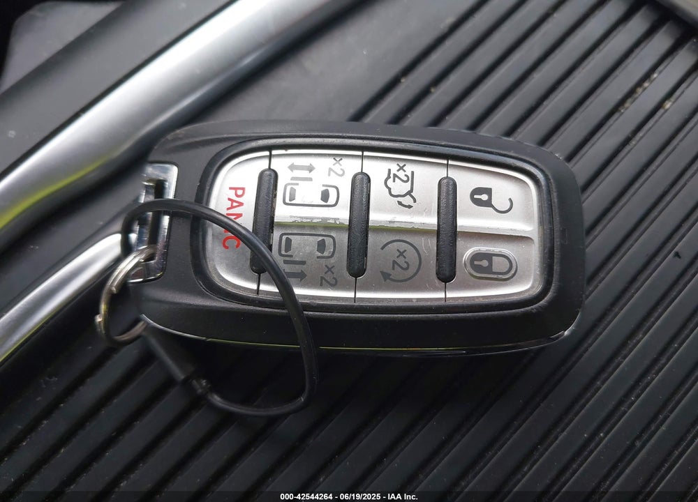 2023 CHRYSLER PACIFICA TOURING L VIN: 2C4RC1BG5PR520967