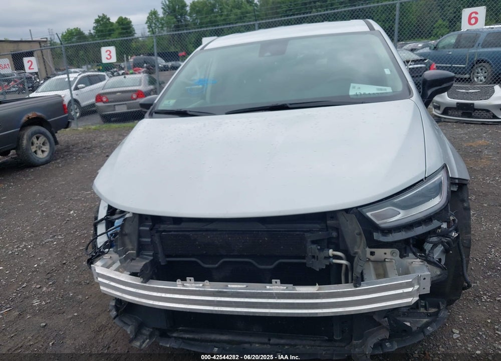 2024 CHRYSLER PACIFICA TOURING L VIN: 2C4RC1BG3RR139816