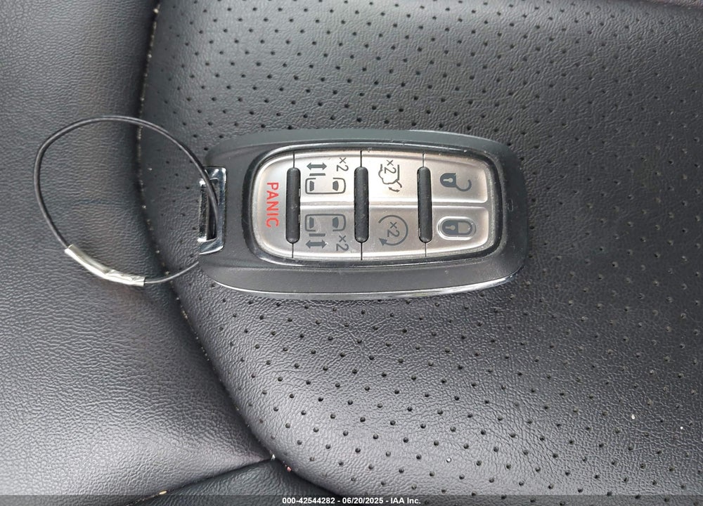 2024 CHRYSLER PACIFICA TOURING L VIN: 2C4RC1BG3RR139816