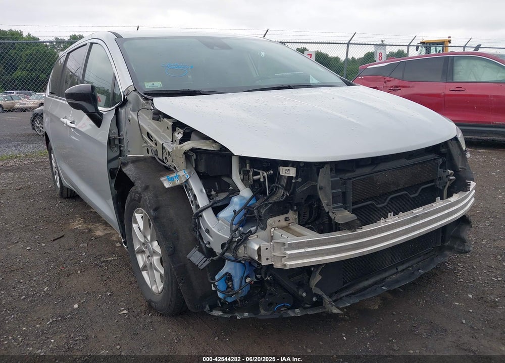 2024 CHRYSLER PACIFICA TOURING L VIN: 2C4RC1BG3RR139816