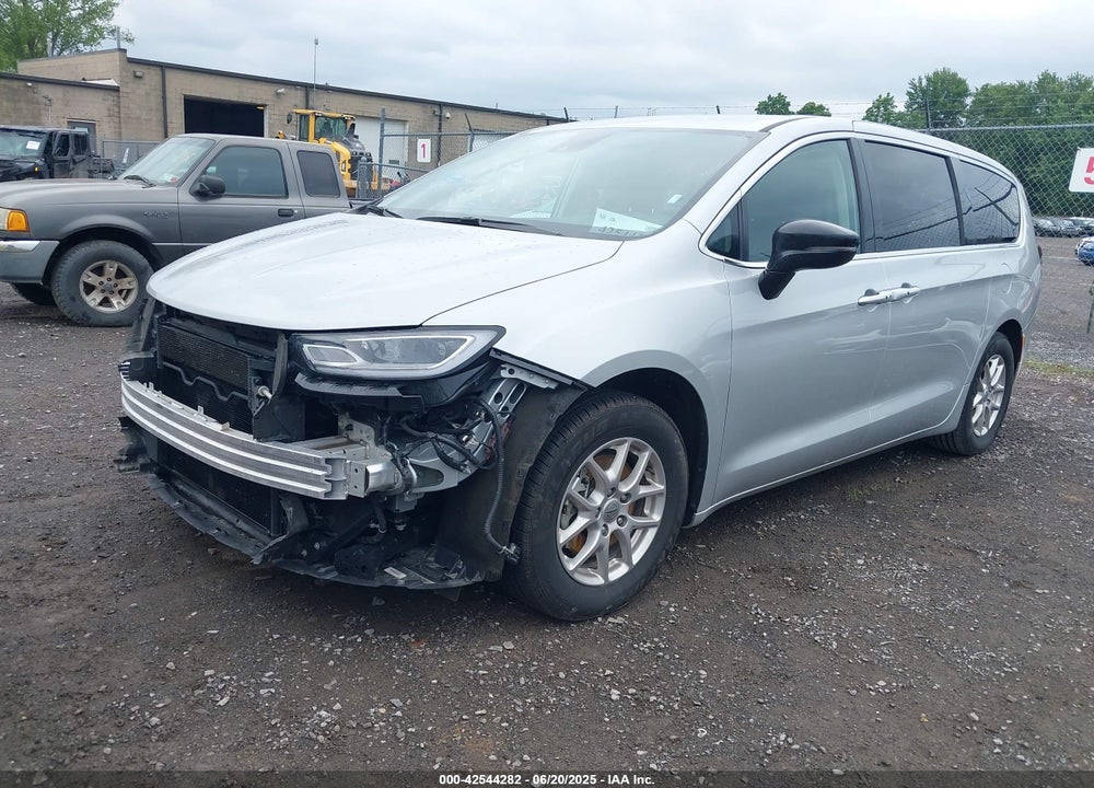 2024 CHRYSLER PACIFICA TOURING L VIN: 2C4RC1BG3RR139816