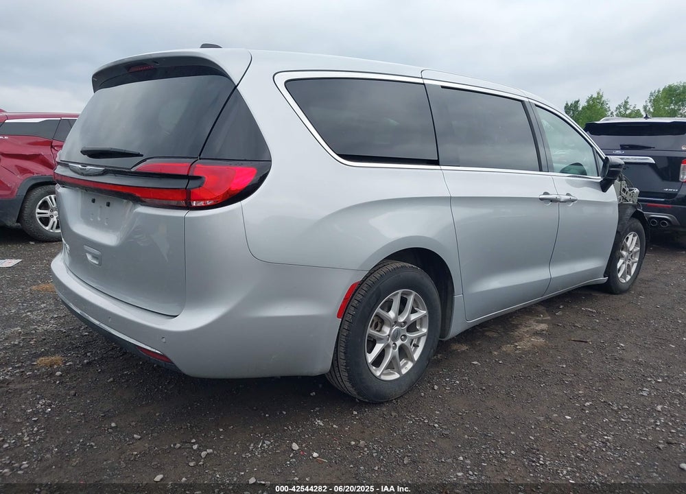 2024 CHRYSLER PACIFICA TOURING L VIN: 2C4RC1BG3RR139816