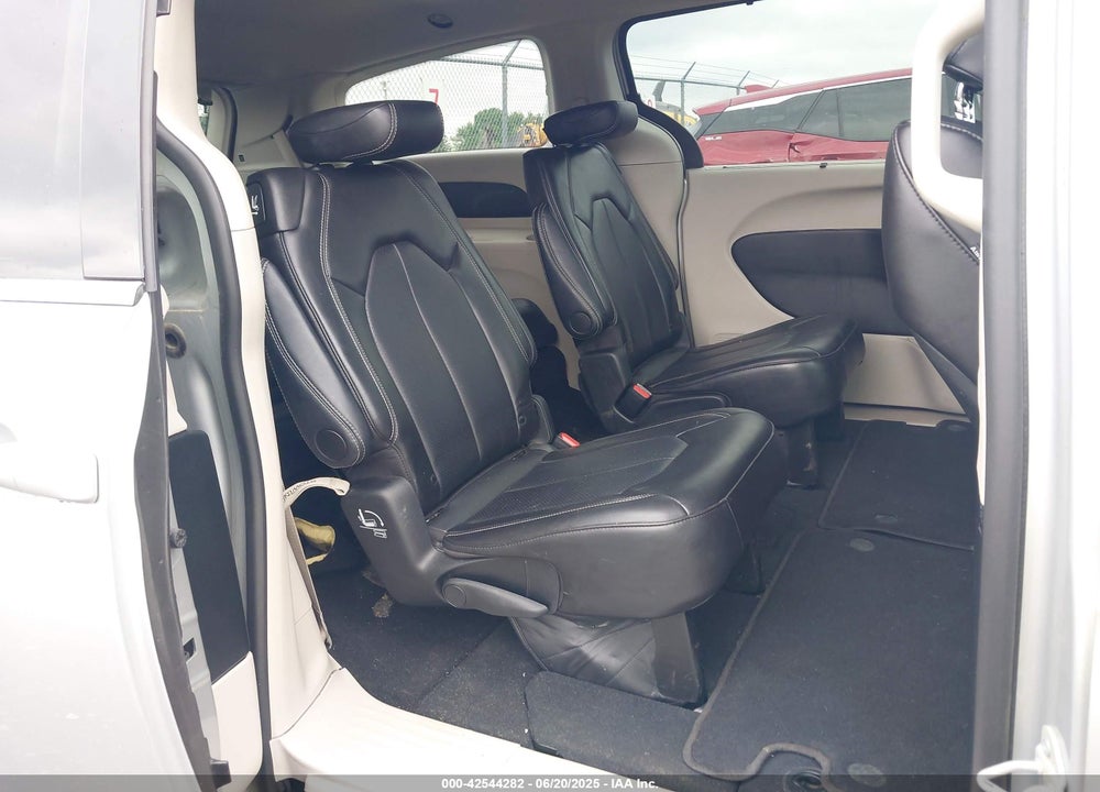 2024 CHRYSLER PACIFICA TOURING L VIN: 2C4RC1BG3RR139816