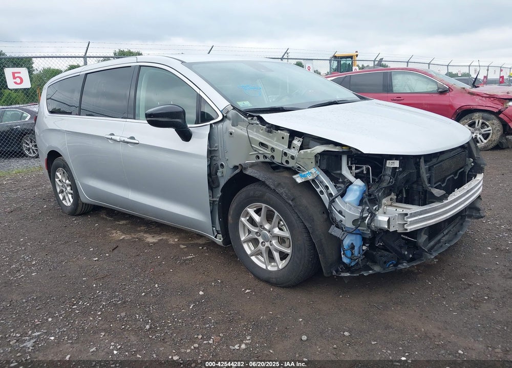 2024 CHRYSLER PACIFICA TOURING L VIN: 2C4RC1BG3RR139816