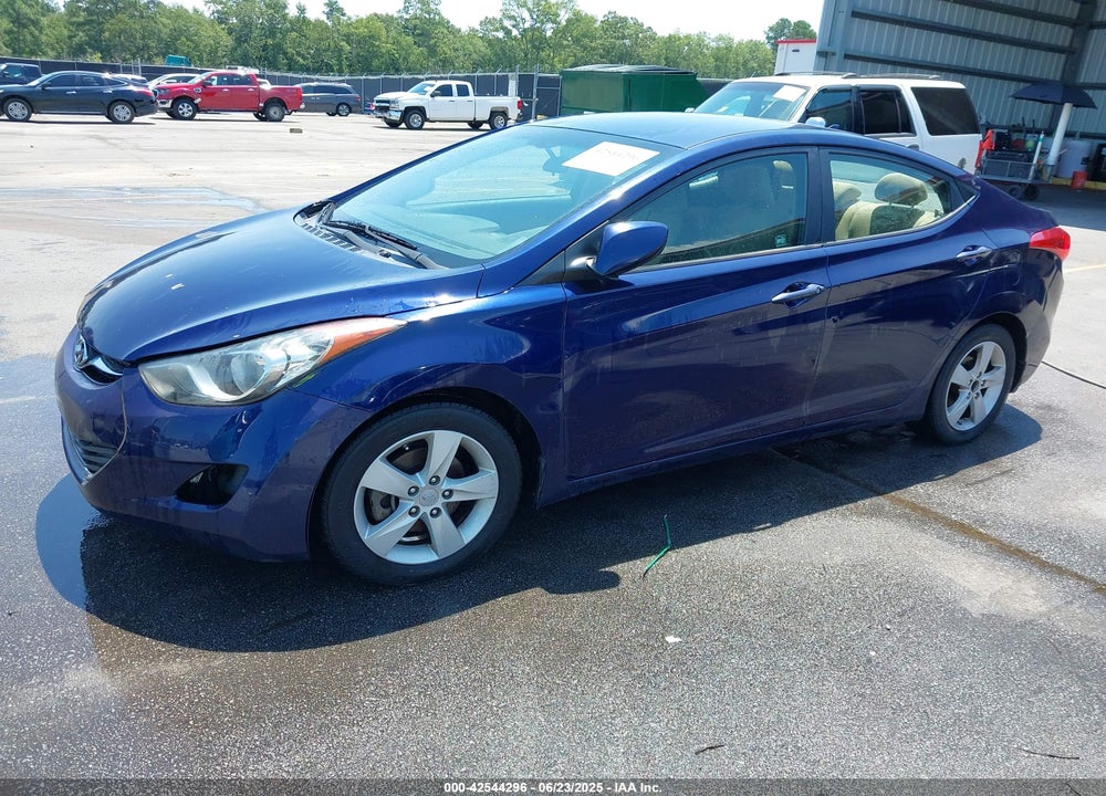2013 HYUNDAI ELANTRA VIN: 5NPDH4AE8DH238098