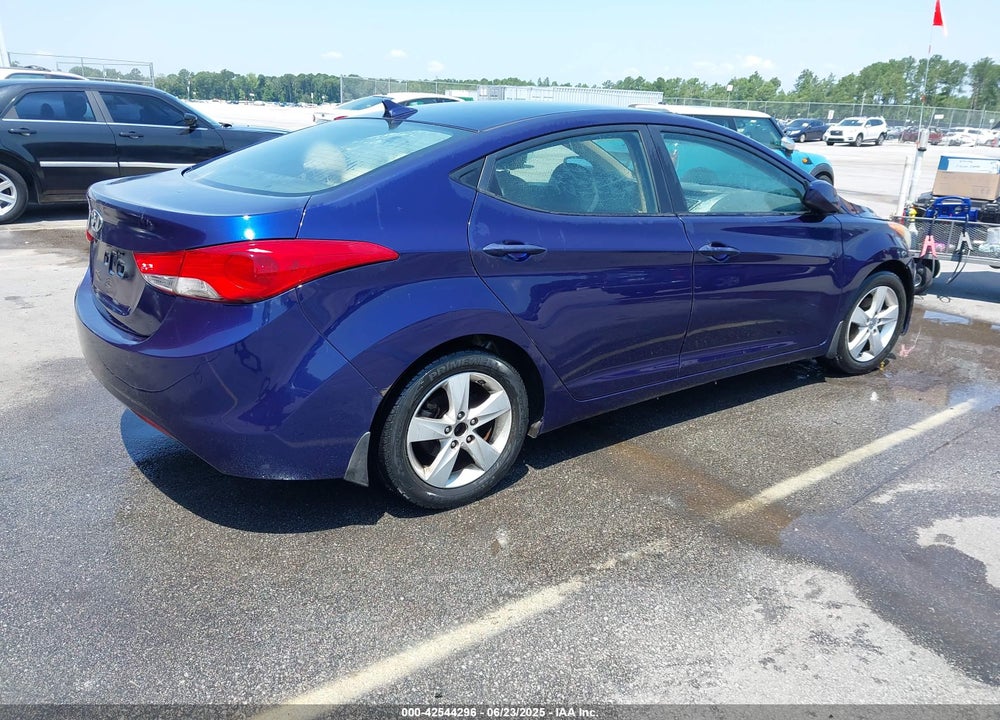 2013 HYUNDAI ELANTRA VIN: 5NPDH4AE8DH238098