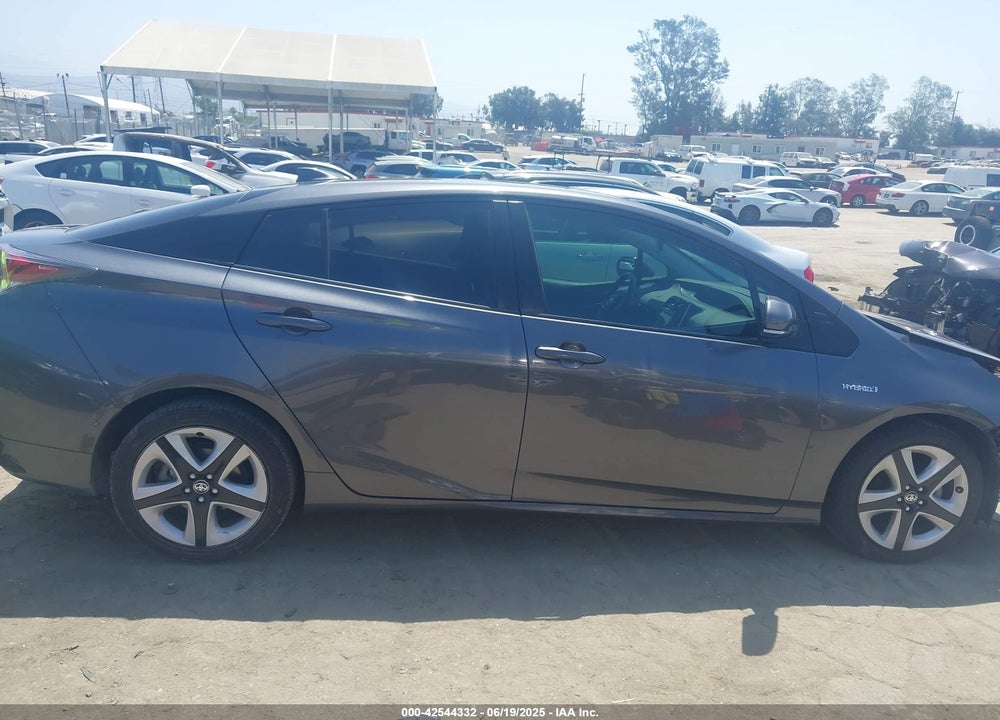 2017 TOYOTA PRIUS VIN: JTDKARFU6H3046916