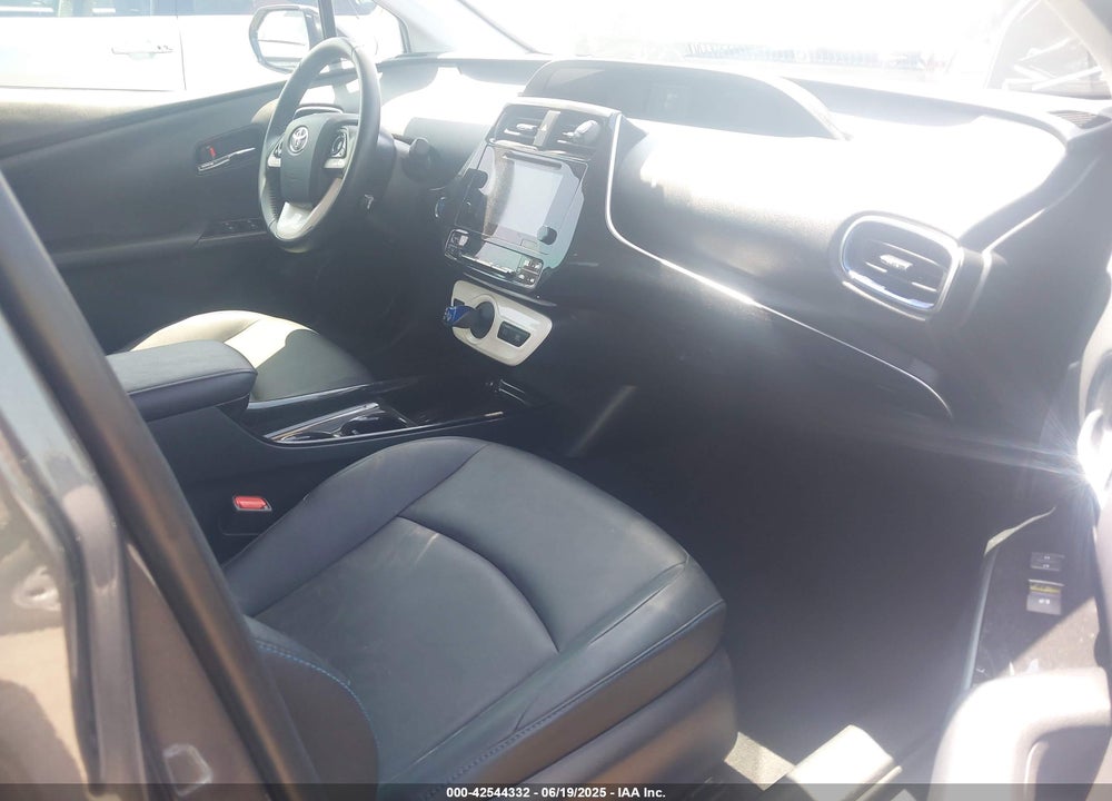 2017 TOYOTA PRIUS VIN: JTDKARFU6H3046916