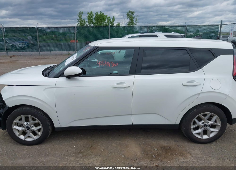 2023 KIA SOUL LX VIN: KNDJ23AU6P7212422