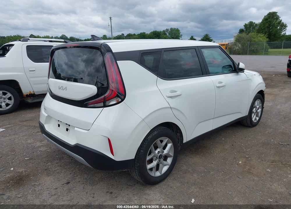 2023 KIA SOUL LX VIN: KNDJ23AU6P7212422