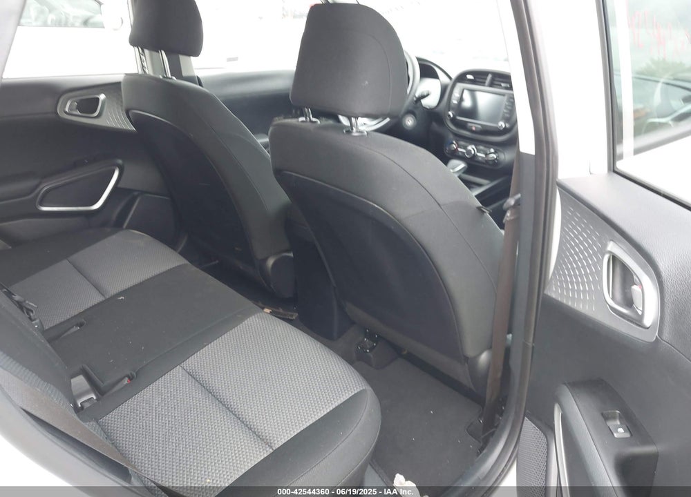 2023 KIA SOUL LX VIN: KNDJ23AU6P7212422